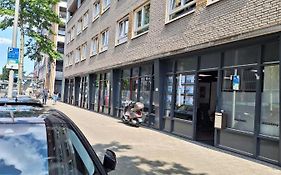 Beautiful Studio 14 F In Chic Neighborhood In Center